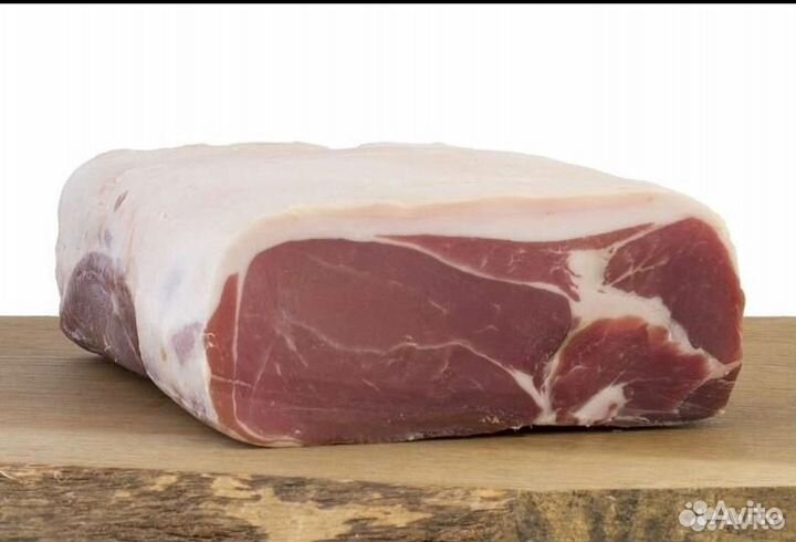 Прошутто крудо мантонелла