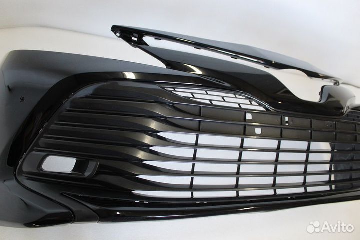 Camry 70 Бампер + решетка нижняя для 2 литра 18-21