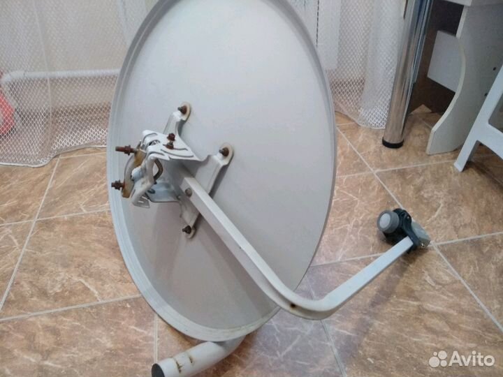 Антенна спутниковая