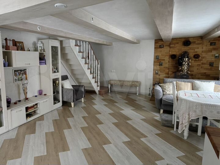 Дом 130 м² на участке 8 сот.