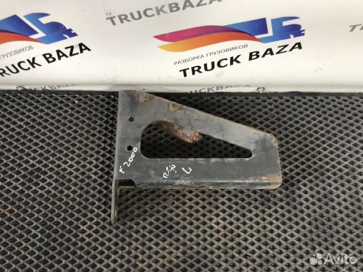 Кронштейн переднего бампера левый Man F2000