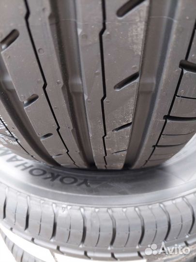 Yokohama BluEarth-ES ES32 215/60 R16 99V