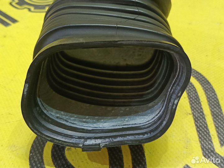 Патрубок воздушного фильтра Honda Shuttle GP7