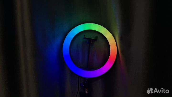 Кольцевая лампа RGB для видеосъемки на штативе