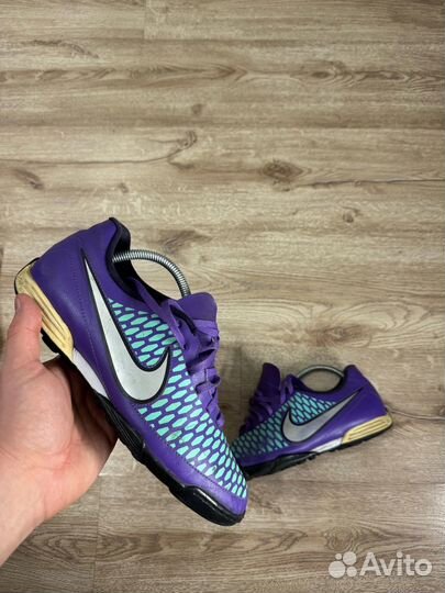 Сороконожки nike magista