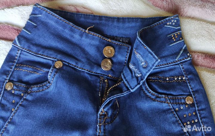 Джинсы на девочку 116