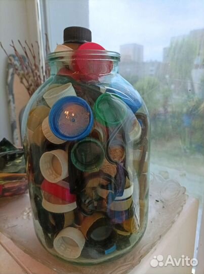 Пластиковые крышки от бутылок б/ у