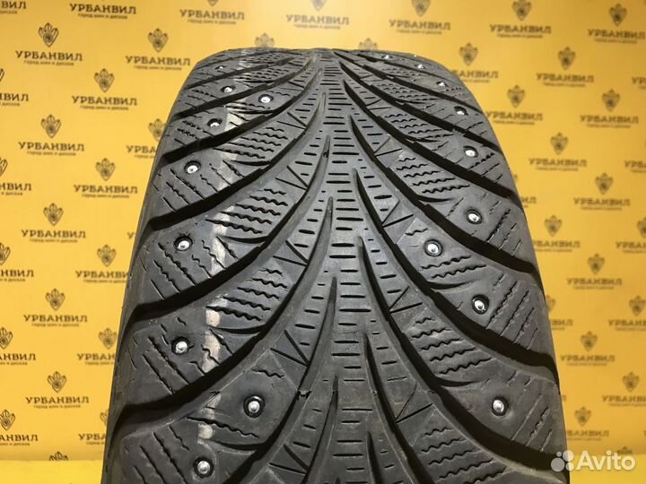 Goodyear UltraGrip Extreme 215/55 R17 94T