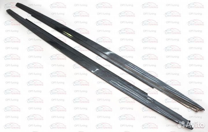 Лезвия порогов на BMW 5 G30 под карбон