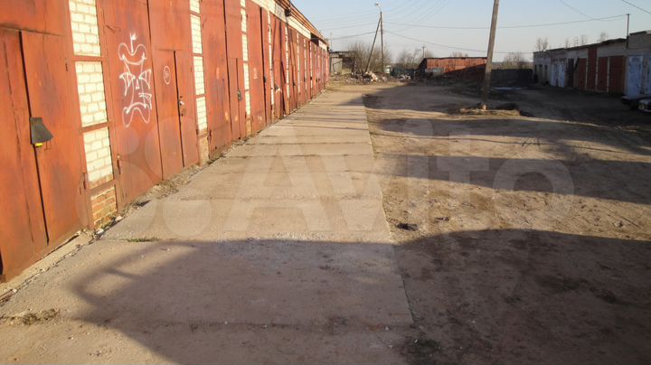 Гараж, > 30 м²