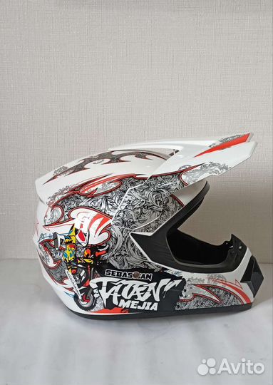 Кроссовый шлем