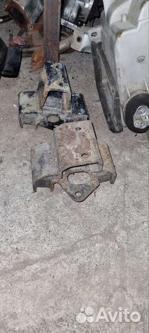 Подушки кпп pajero 2