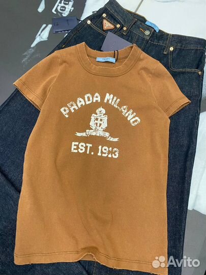 Футболка Prada
