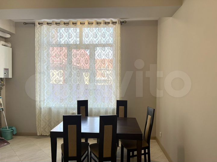 2-к. квартира, 100 м², 3/9 эт.
