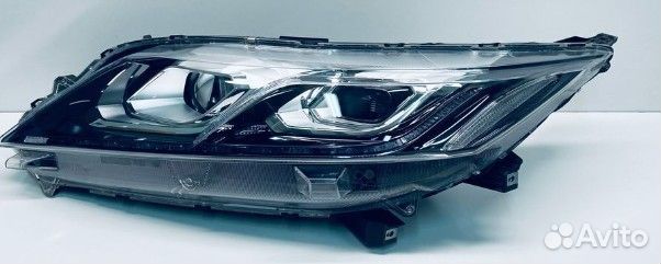 Фара левая Mitsubishi Eclipse Cross 2020