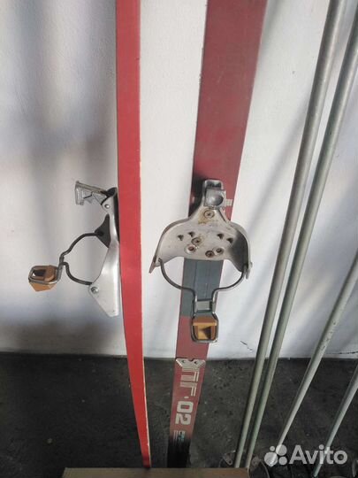 Лыжи беговые с ботинками 43р