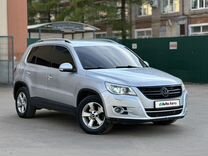 Volkswagen Tiguan 2.0 AT, 2008, 265 000 км, с пробегом, цена 900 000 руб.