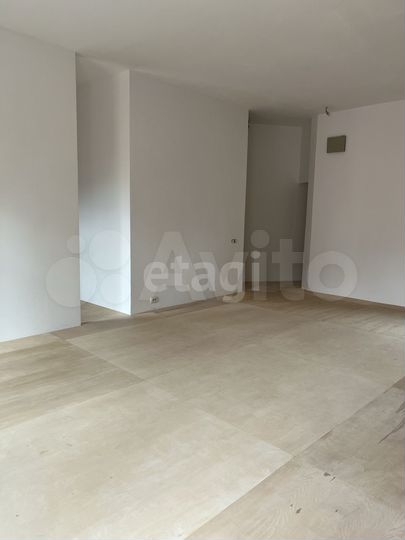 3-к. квартира, 105,8 м², 2/2 эт.