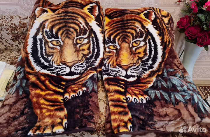 2 новых,шикарных,пушистых пледа.в упаковке