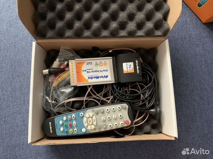 Тв тюнер AverTV Hybrid+ FM