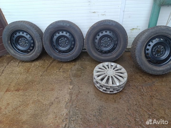 Viatti Brina V-521 215/60 R16 95