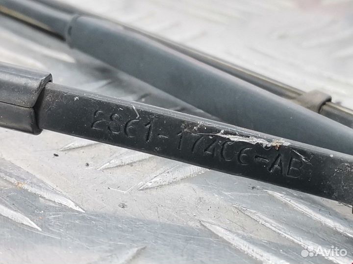 Щеткодержатель задний Ford Fiesta 5 2003 1219316