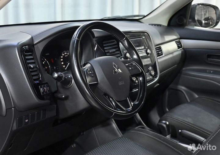 Mitsubishi Outlander 2.0 CVT, 2016, 145 000 км