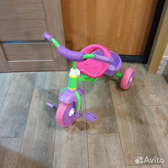 Детский трехколесный велосипед на 2-3 года