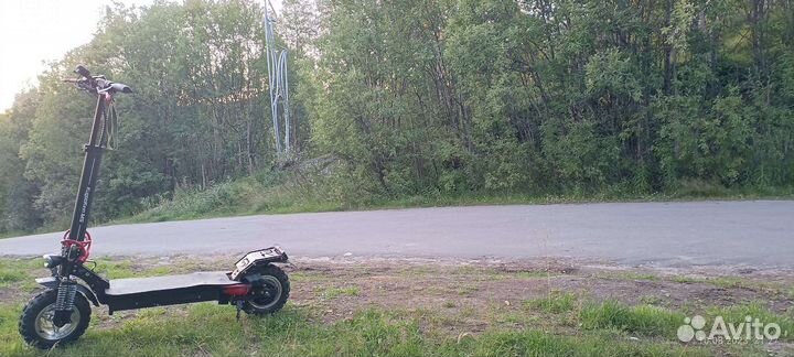 Электро самокат Куго м 5