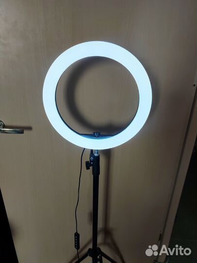Кольцевая лампа со штативом для селфи бу