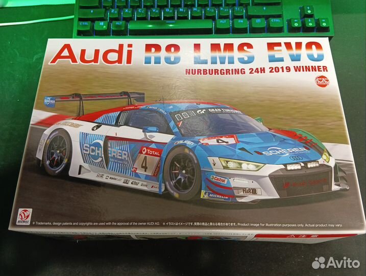 Сборная модель Audi R8 LMS Evo NuNu 1/24