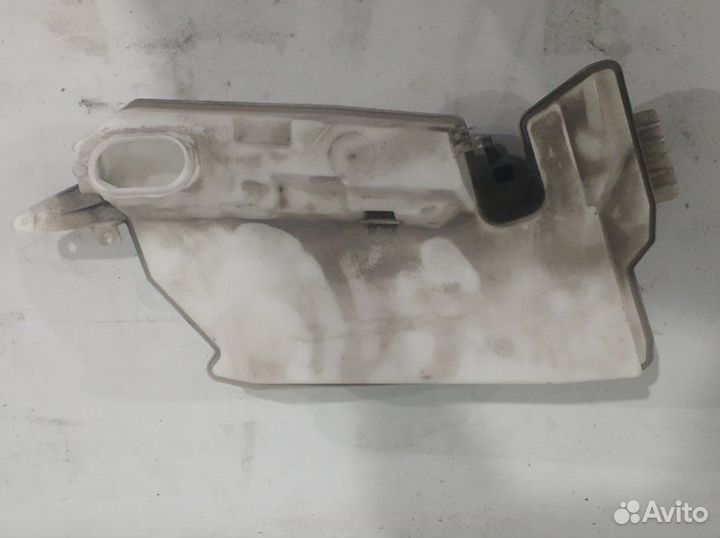 Бачок омывателя лобового стекла Nissan Almera G15