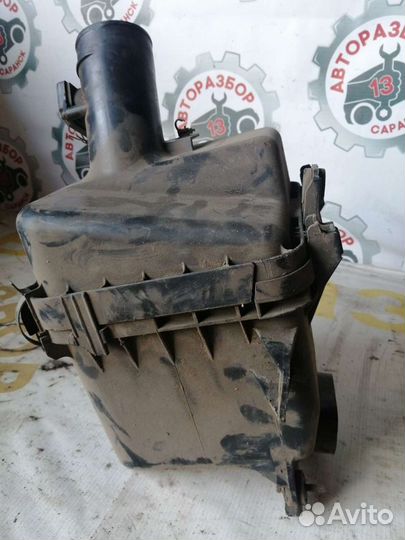 Корпус воздушного фильтра Mitsubishi Galant 9 DJ