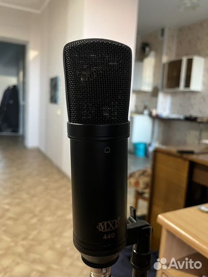 Студийный микрофон