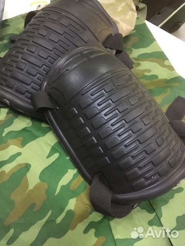 Наколенники