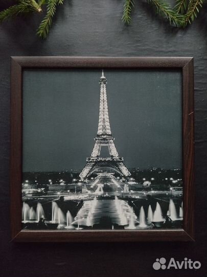 Картины в монохроме в рамке