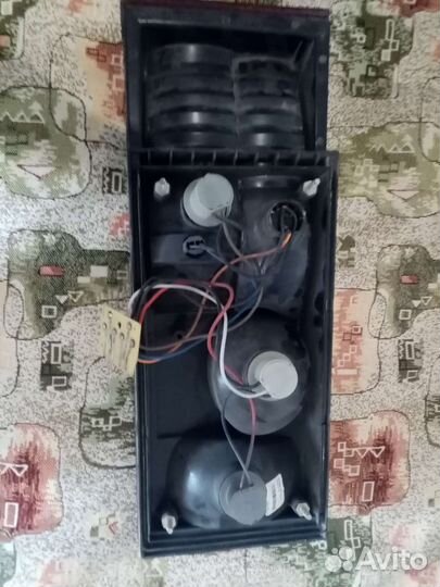 Продам задние фонари