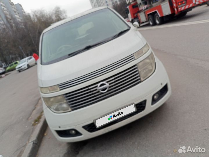 Nissan Elgrand 3.5 AT, 2002, 200 000 км