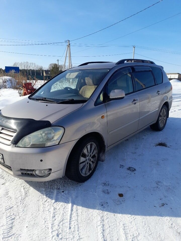 Toyota Ipsum: фото владельца