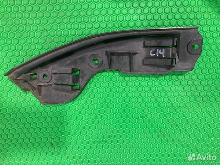 Кронштейн бампера задний левый Volkswagen Touareg