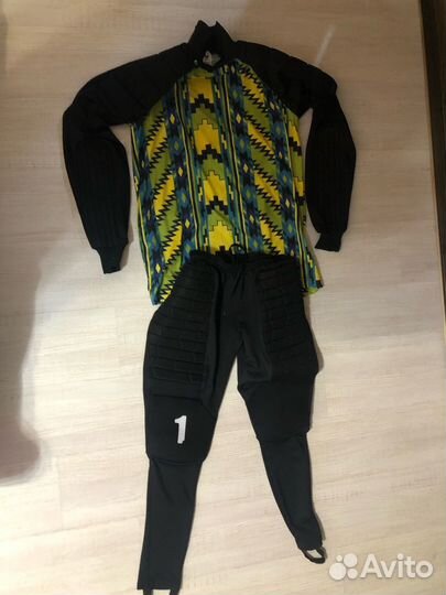 Вратарская форма uhlsport