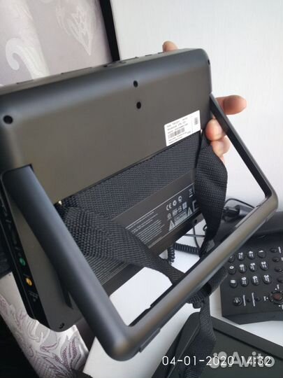 Мониторы на авто подголовники (новые ) Филипс