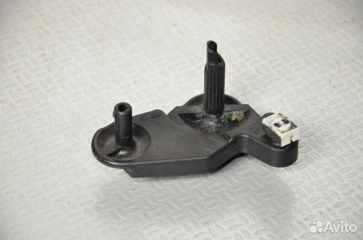 Промежуточный рычаг кпп Шкода Рапид Skoda Rapid