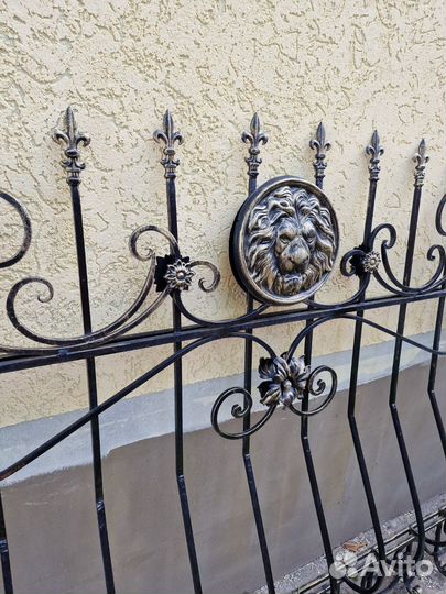 Решетки на окна кованые