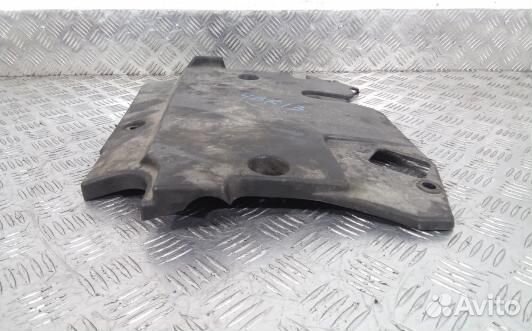 Защита двигателя верхняя toyota RAV 4 ZCA2 (4BR13H