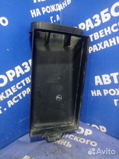 Крышка салонного фильтра Bmw E65 N62B44 2005