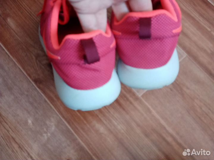 Кроссовки nike женские 38,5