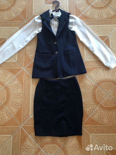 Школьный костюм для девочки