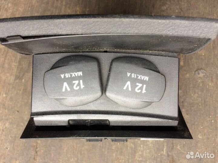 Панель прикуривателя передний Mercedes-Benz