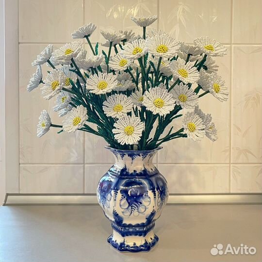 Ромашки. Цветы. Колокольчики. Цветы из бисера